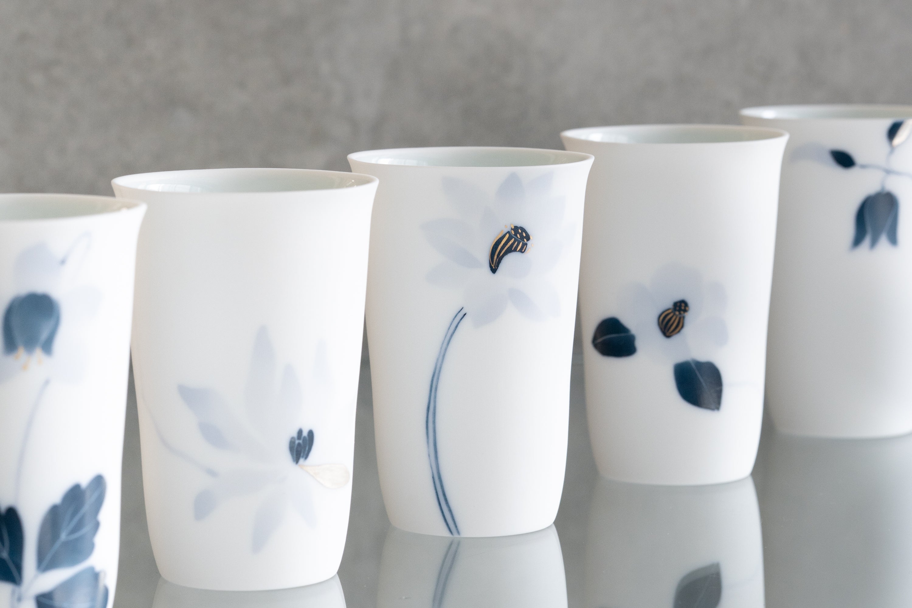 眞窯 加藤真雪 染付展『Blooming in Blue』開催のお知らせ – HULS