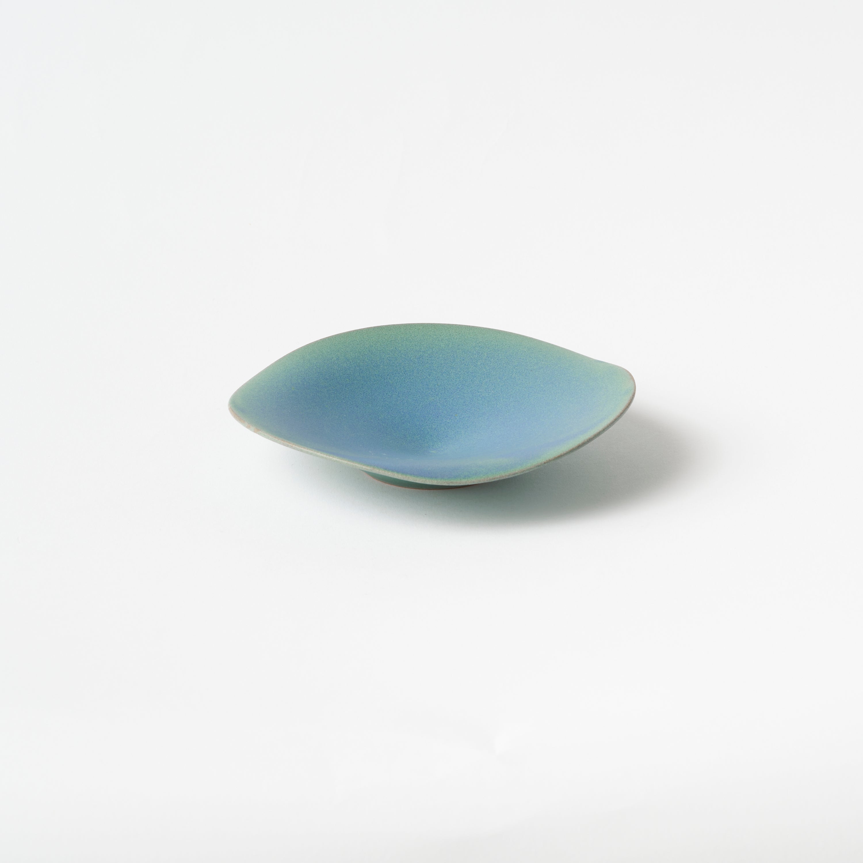 岩佐昌昭 / 平皿5寸 青 – HULS GALLERY TOKYO | 現代工芸ギャラリー