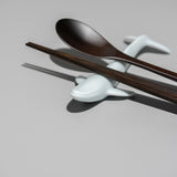 <tc>waterline Whale Cutlery Rest (Celadon)</tc>