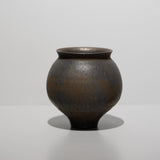 <tc>Hideki Yamamoto / Deep Black Glaze Vase</tc>