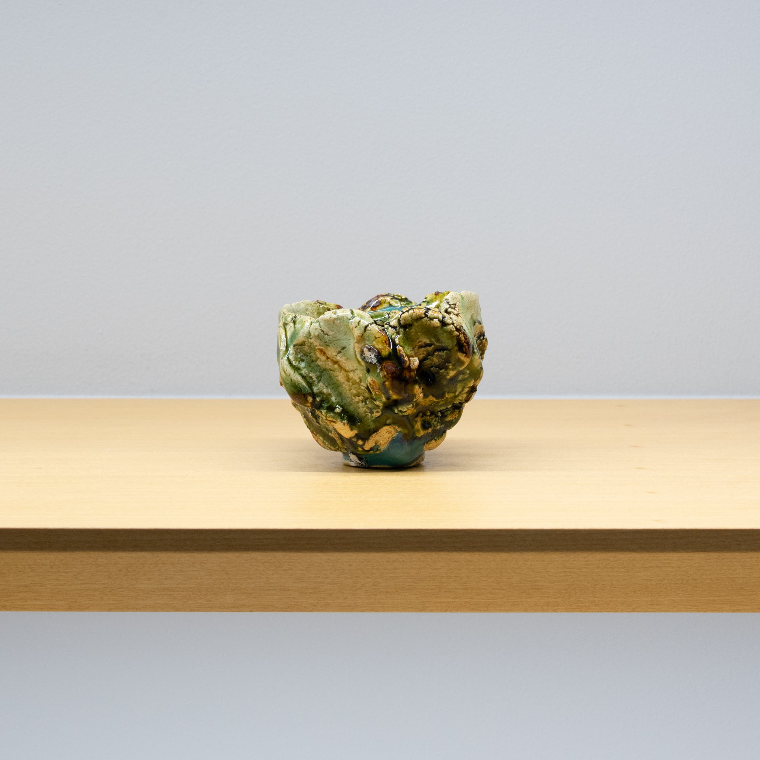 福島一紘 織部ぐい呑み 酒器展】福島一紘 / 織部ぐい呑（一点物） – HULS GALLERY TOKYO