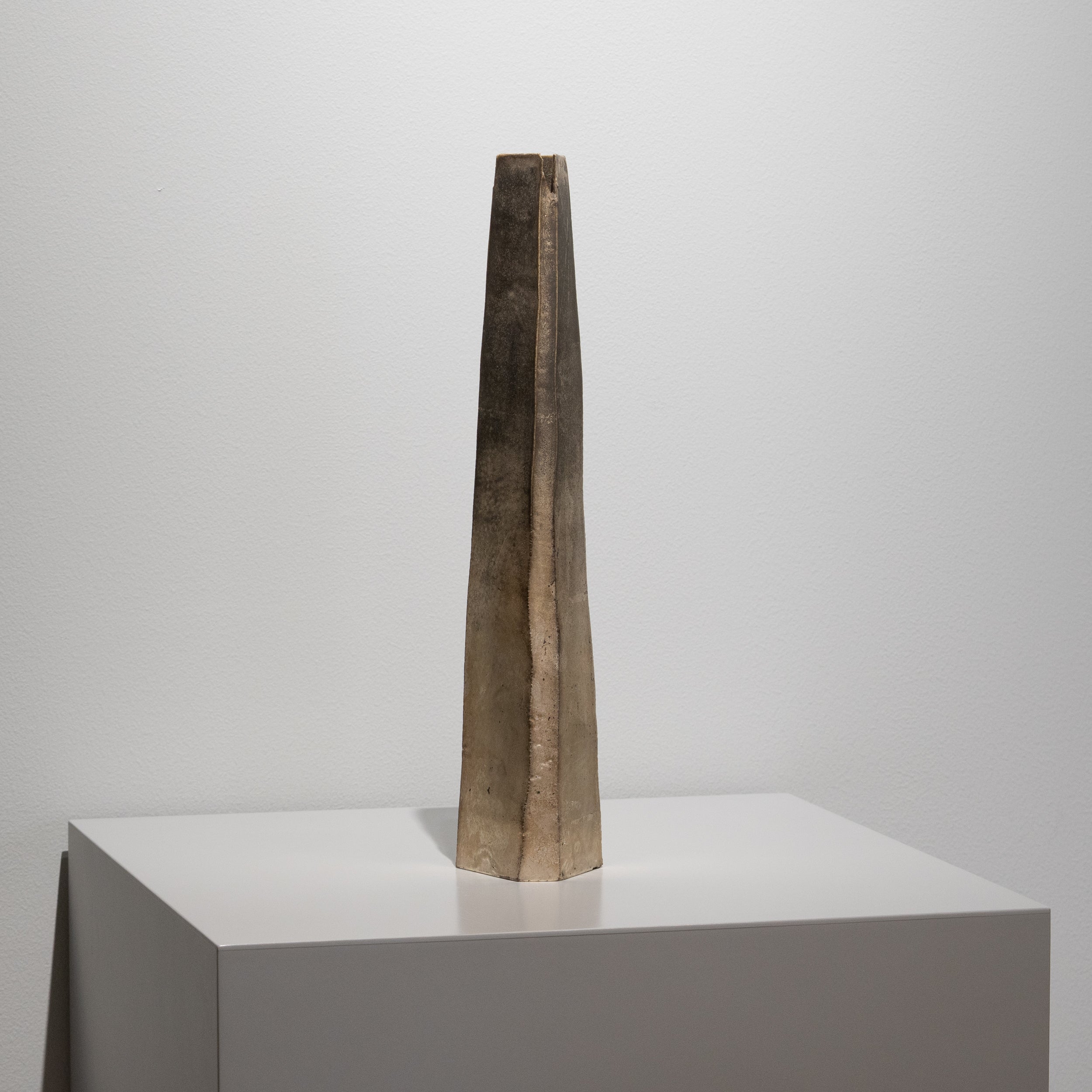 岩田　ガラス　優しい青　銀箔　工房　作家１点もの　花器　アート 岩田 ガラス 優しい青 銀箔 工房 作家1点もの 花器 アート