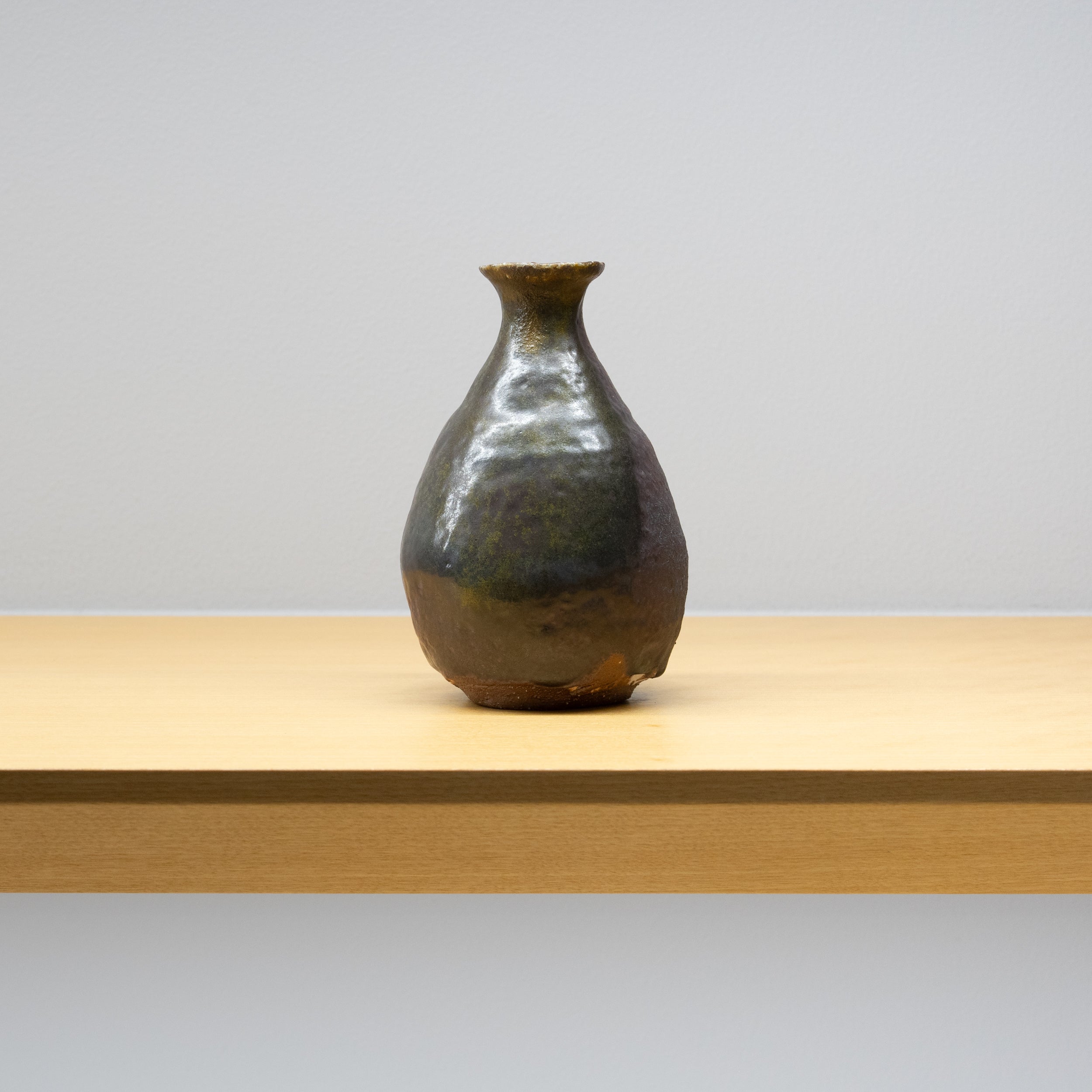 丹薫窯　四代目　伊藤寧俊(号 月香)　呉須絵蓋物　共布・共箱・陶歴有り　新品 鹿の図蒔絵 手筥 文庫 手箱 群鹿 シカ絵 文箱 飾筥 銀縁 金属縁
