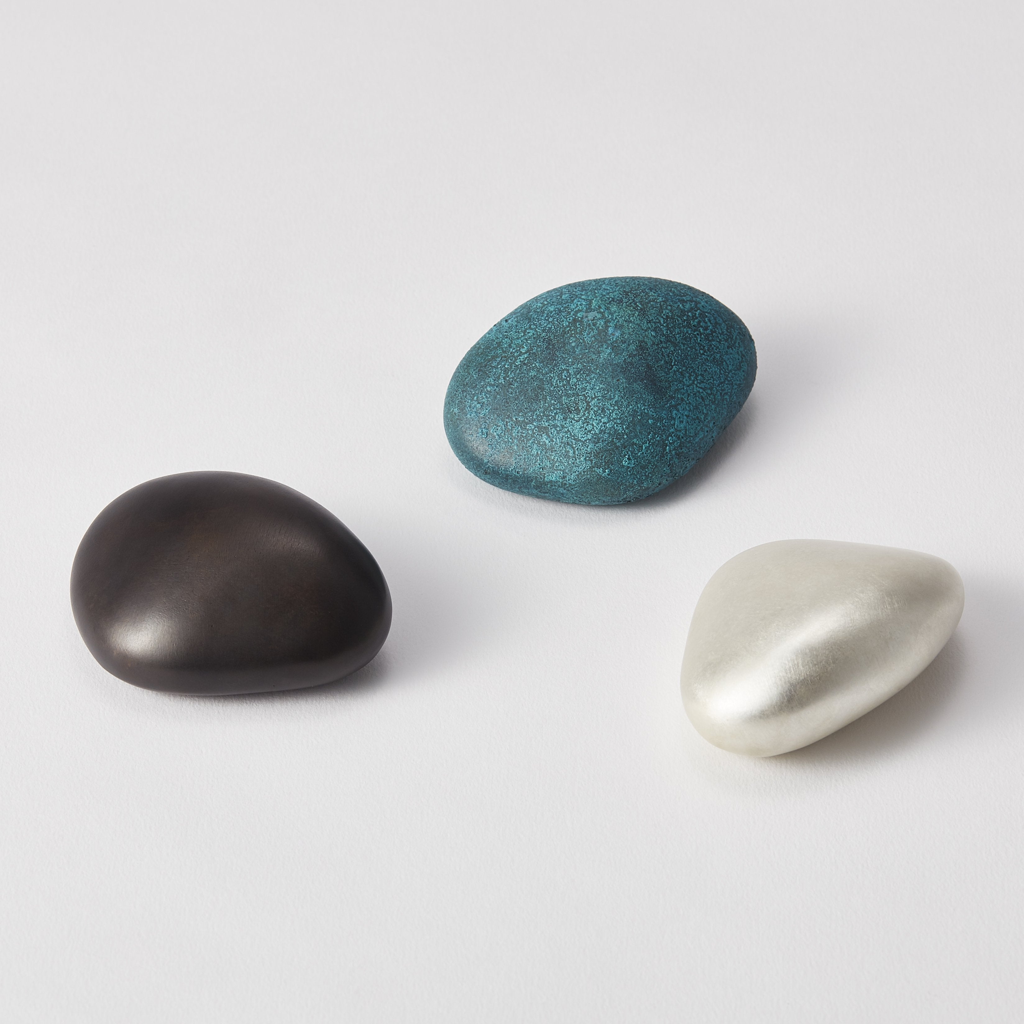 ペーパーウエイト KORO ペーパーウェイト S – HULS GALLERY TOKYO | 現代工芸