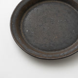 山本英樹 / 玄釉ステップリム皿φ18