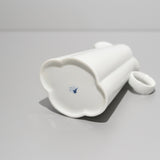 白瓷(初期伊万里釉) 花型1合片口