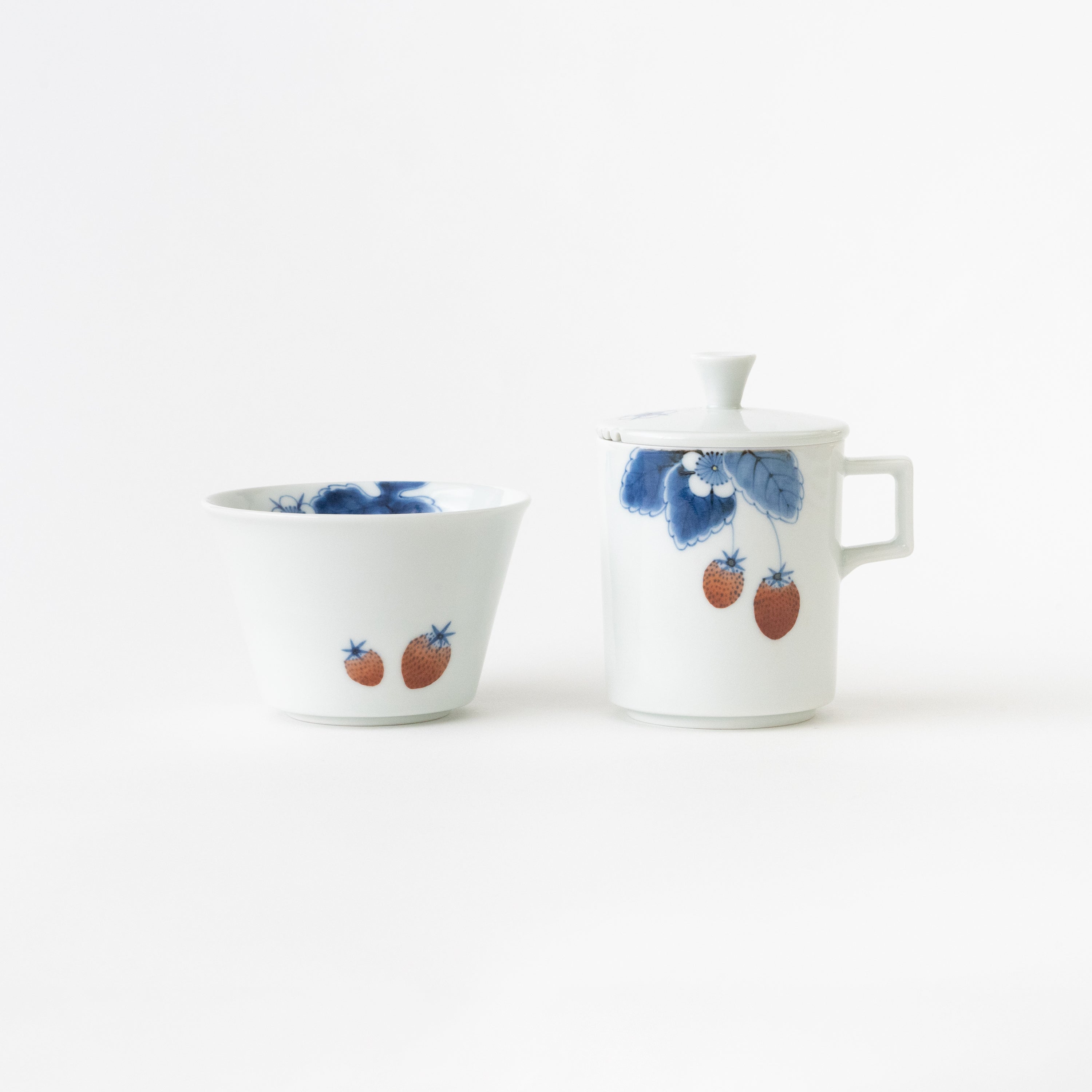 染錦（染付）イチゴ 品鑑茶具 – HULS GALLERY TOKYO | 現代工芸 