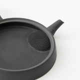 <tc><transcy>Seiji Ito / Black Flat Teapot (L) </transcy></tc>
