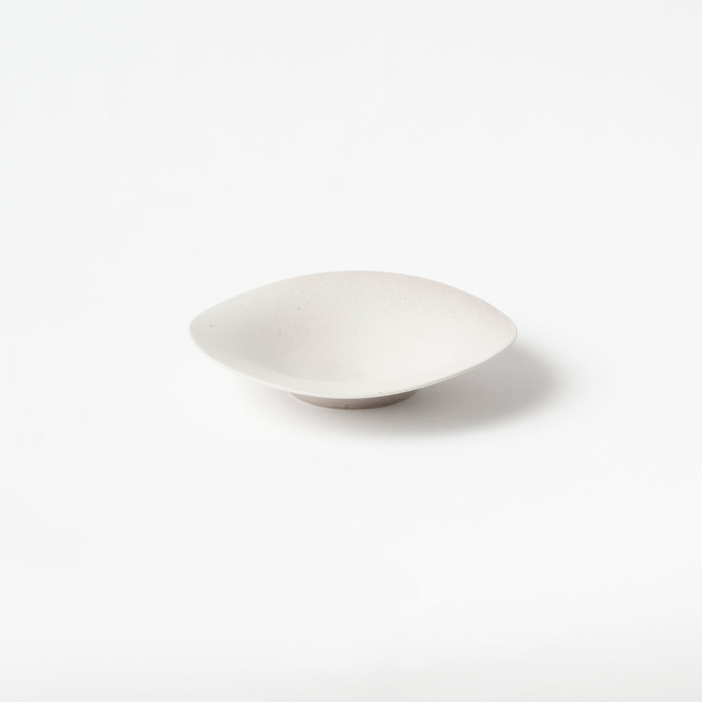 岩佐昌昭 / 平皿5寸 白 – HULS GALLERY TOKYO | 現代工芸ギャラリー