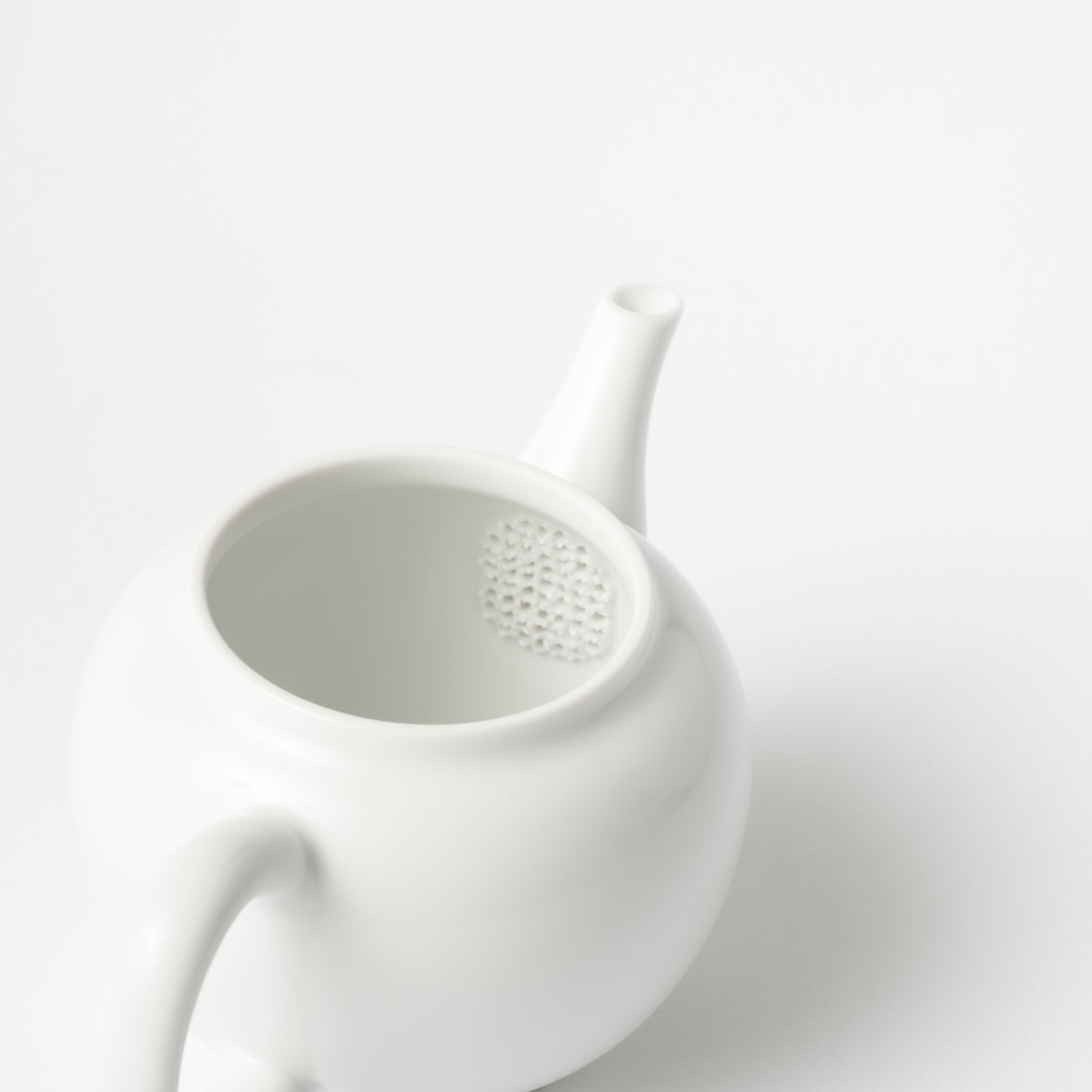 中村清吾 / 白磁急須 – HULS GALLERY TOKYO | 現代工芸ギャラリー