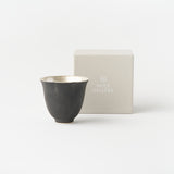 玄釉内本銀彩 輪花茶杯