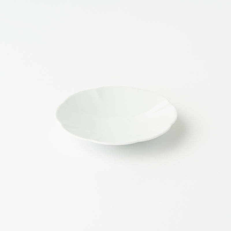 白磁 輪花小皿 – HULS GALLERY TOKYO | 現代工芸ギャラリー