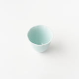 青磁 輪花茶杯