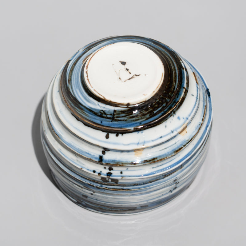寺内信二 / 呉須刷毛 手作り抹茶碗（一点物） – HULS GALLERY TOKYO