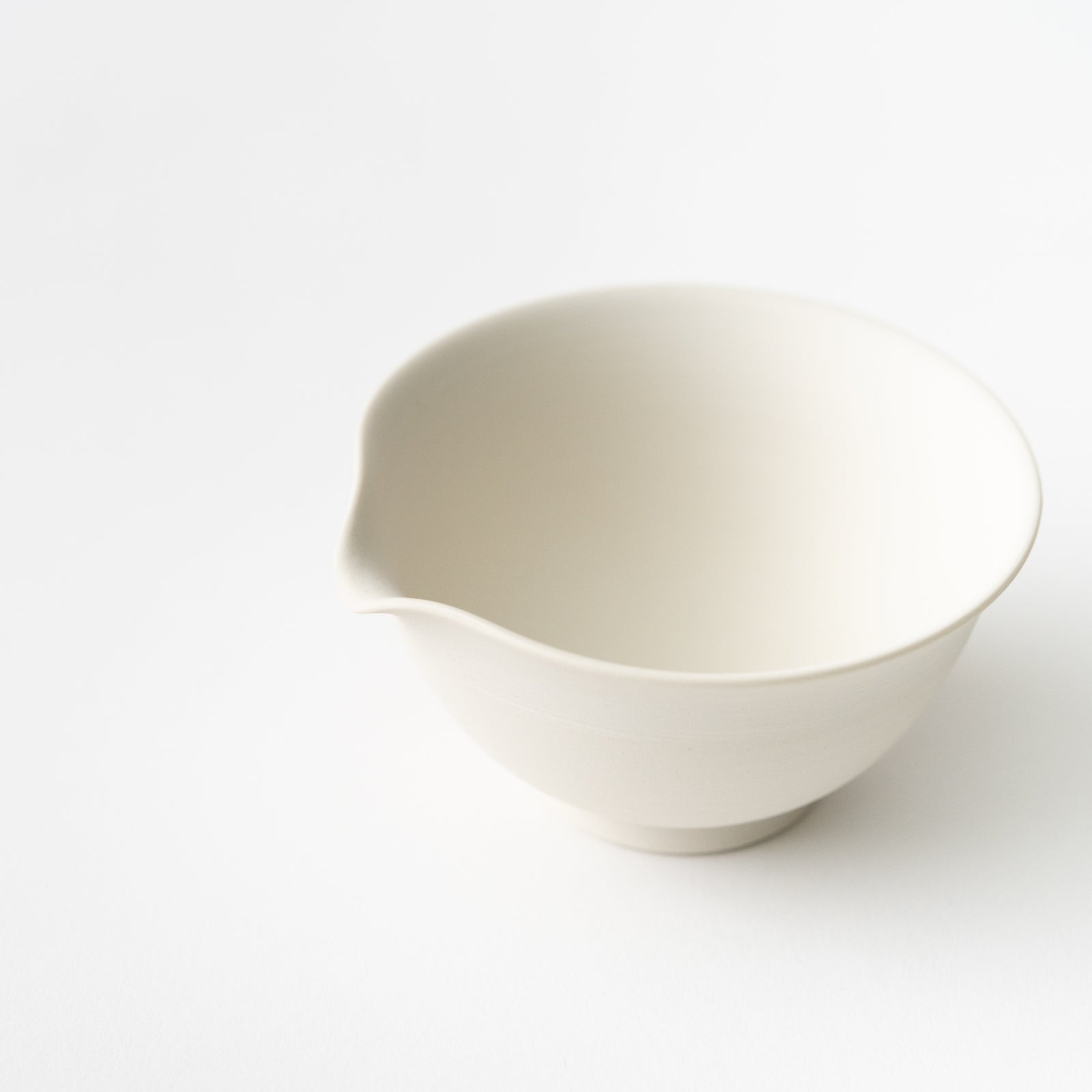 前川淳蔵 / 湯冷まし 白土焼き締め – HULS GALLERY TOKYO | 現代工芸
