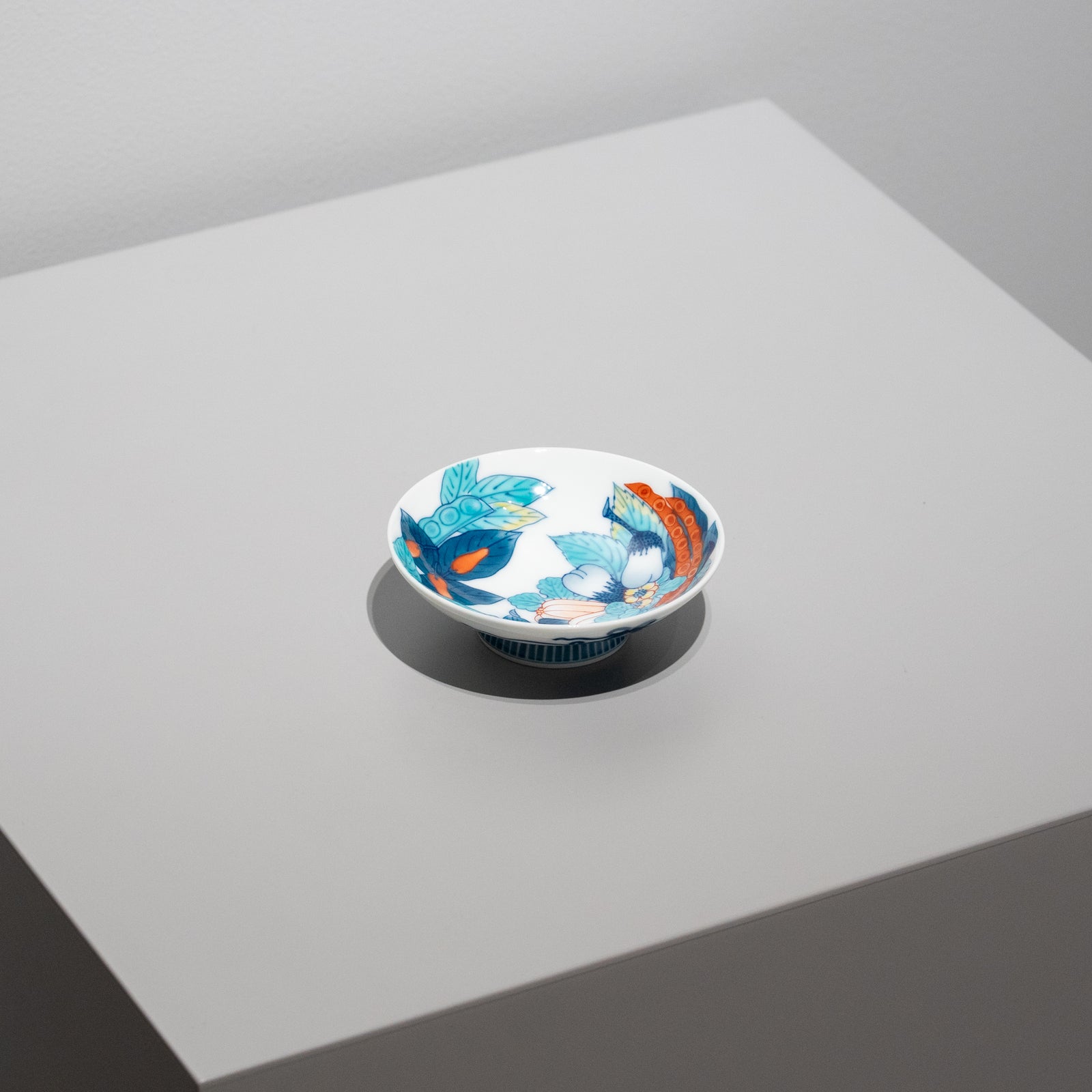 鍋島 野菜尽くし文 大盃 – HULS GALLERY TOKYO | 現代工芸ギャラリー
