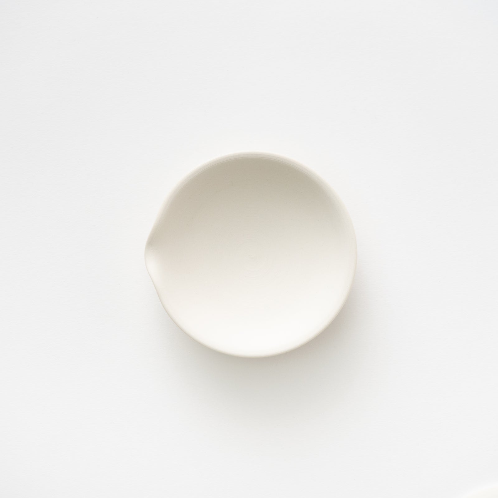 前川淳蔵 / 絞り出し 白土焼き締め – HULS GALLERY TOKYO | 現代工芸