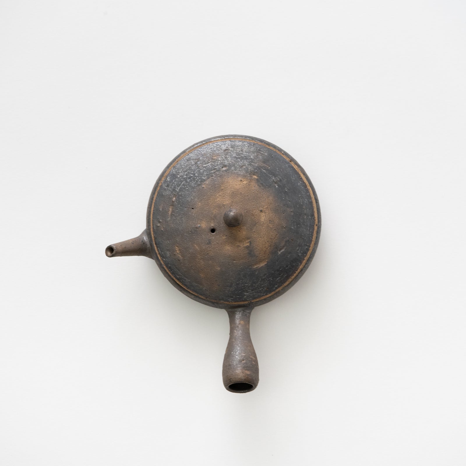 前川淳蔵 / 極平 丸急須 黒金彩 – HULS GALLERY TOKYO | 現代工芸