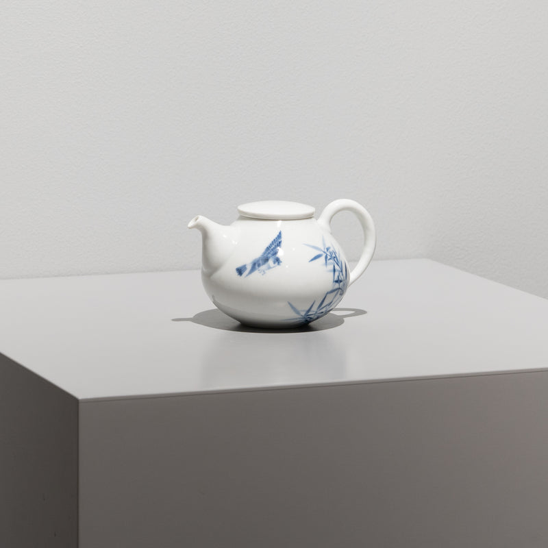 李荘窯 / 染付竹雀紋 ミニポット – HULS GALLERY TOKYO | 現代工芸