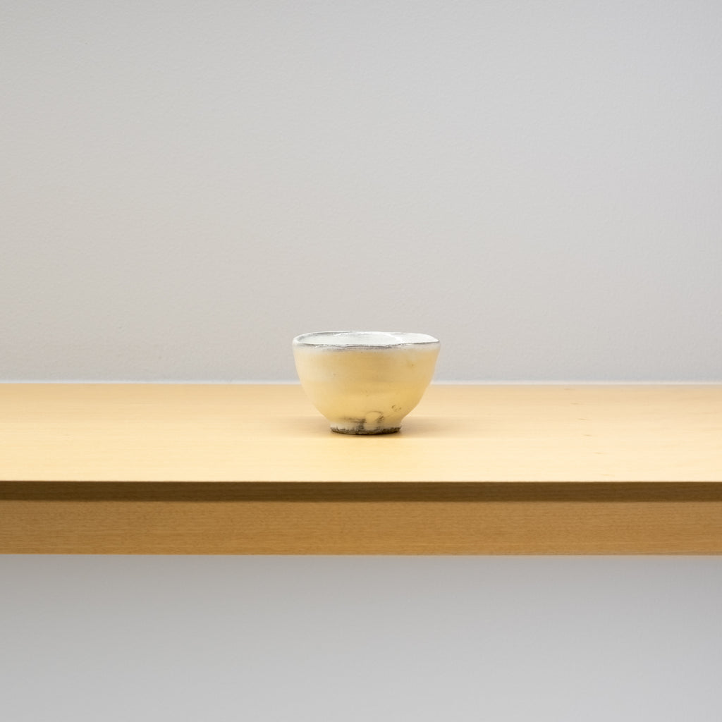 鈴木大弓 / 粉引ぐい呑（一点物） – HULS GALLERY TOKYO | 現代工芸