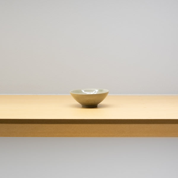 <tc>Hiroyumi Suzuki / Celadon Sake Cup</tc>