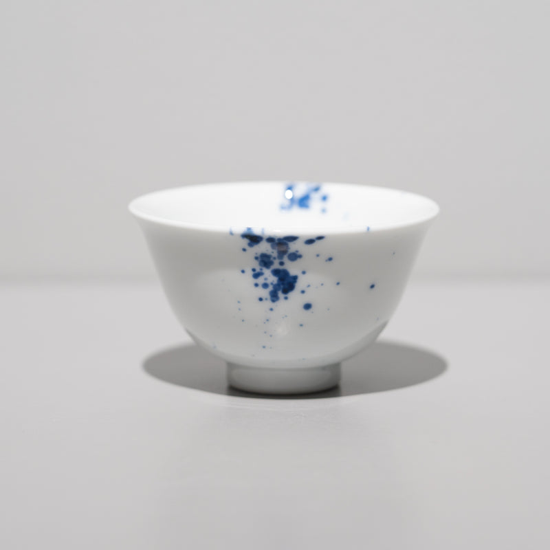 李荘窯 / 吹墨 口反茶杯 – HULS GALLERY TOKYO | 現代工芸ギャラリー