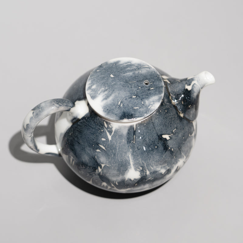 李荘窯 / 全面墨呉須垂込 ミニポット – HULS GALLERY TOKYO | 現代工芸