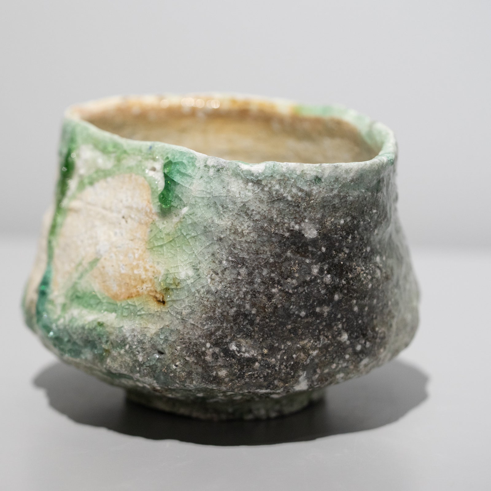 澤克典 / 信楽 引出茶碗（一点物） – HULS GALLERY TOKYO | 現代工芸
