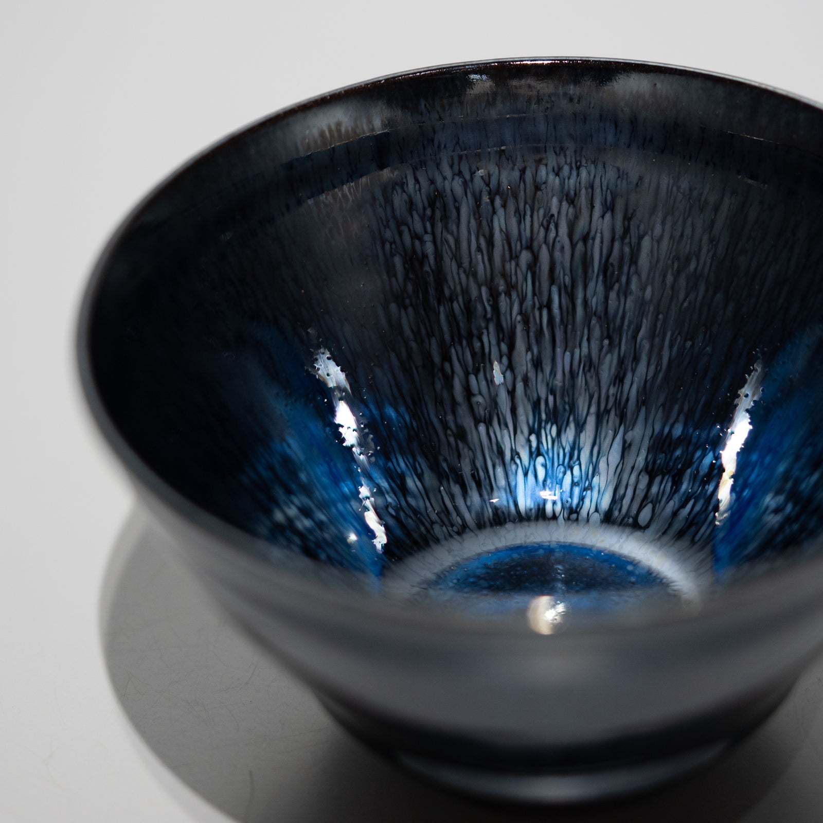 ■新品■伊藤雄志練り込み陶器花器黒ダークブラウン青ブルーグレー鉢カバー常滑焼 今泉毅 / 窯変天目茶碗（一点物） – HULS GALLERY TOKYO | 現代工芸