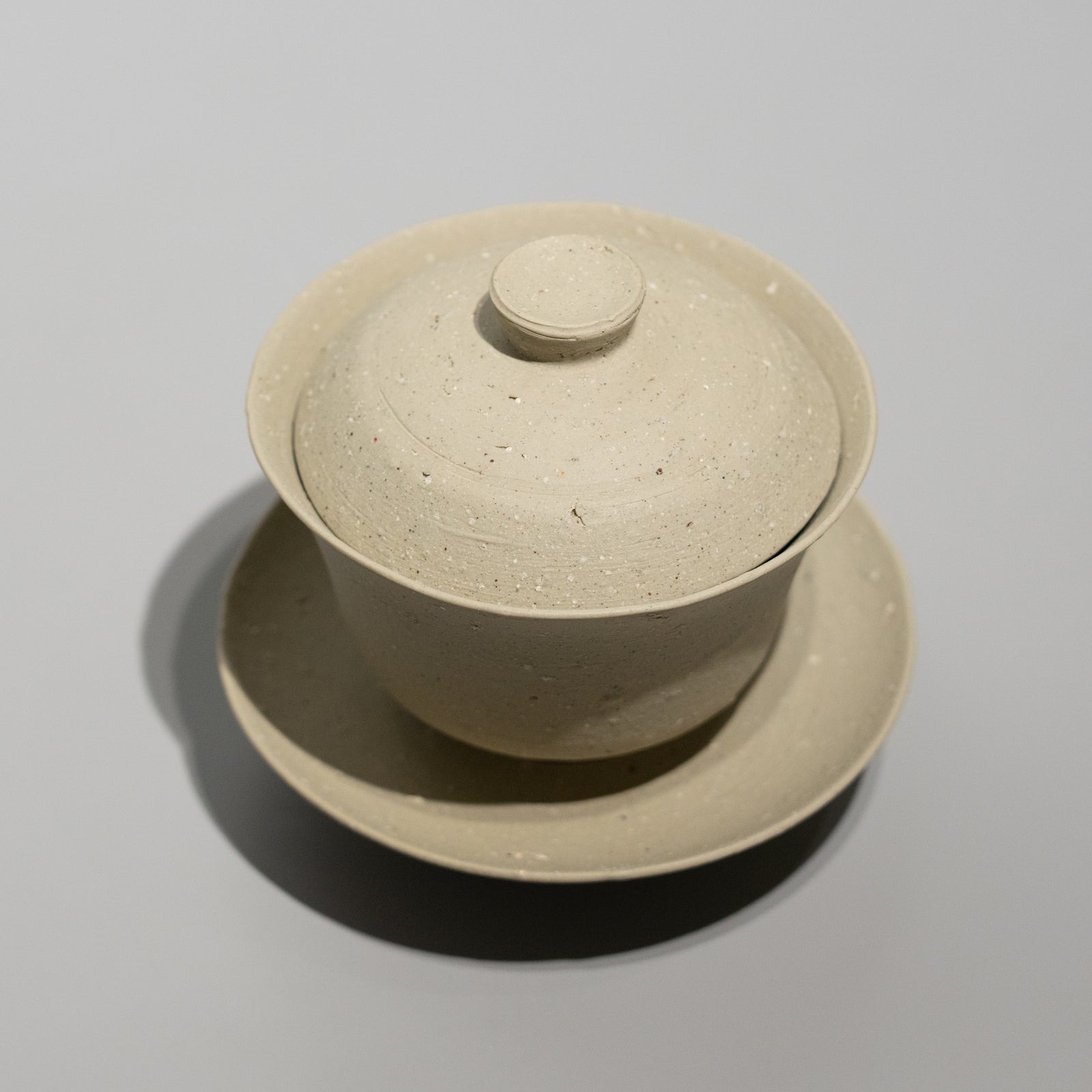 森本仁 / 白花 蓋碗 M（一点物） – HULS GALLERY TOKYO | 現代工芸