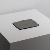 <tc>Hideki Yamamoto / Deep Black Glaze Stone-Texture Rectangular Plate</tc>