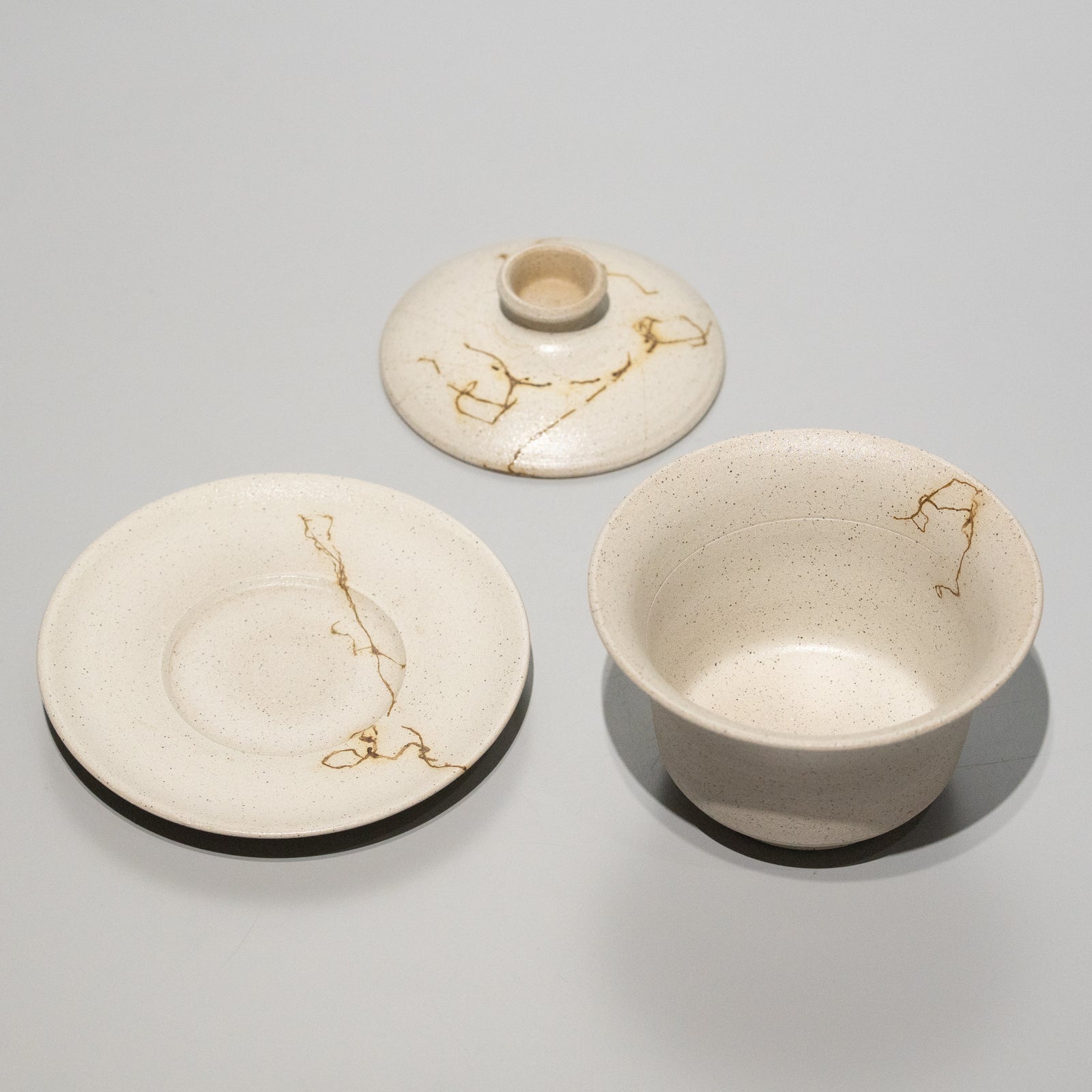 伊藤成二 / 蓋碗（中）藻掛け – HULS GALLERY TOKYO | 現代工芸