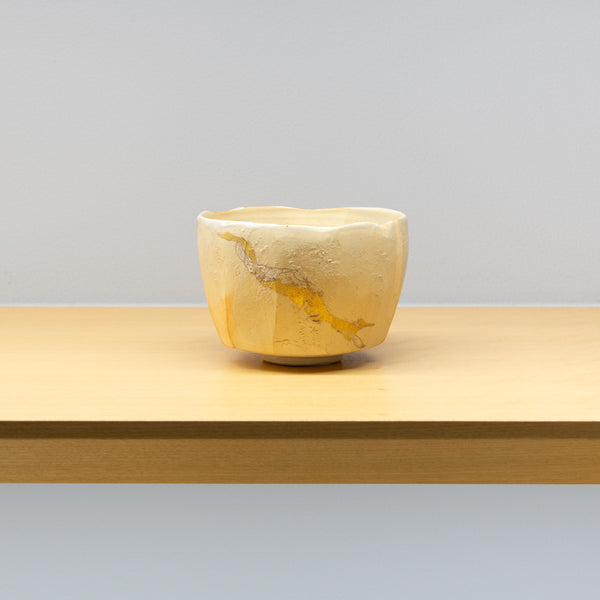 <tc>Hosai Matsubayashi / Tea Bowl Kase Overglaze (Gold and Silver Paint)</tc>