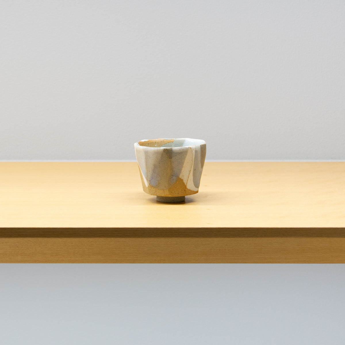 古美術品◼️蔵から超凄そうな雰囲気の作家物の盃、お猪口、ぐい呑がまた出て来ました。 DSC00956_1200x.jpg?v=1762336900