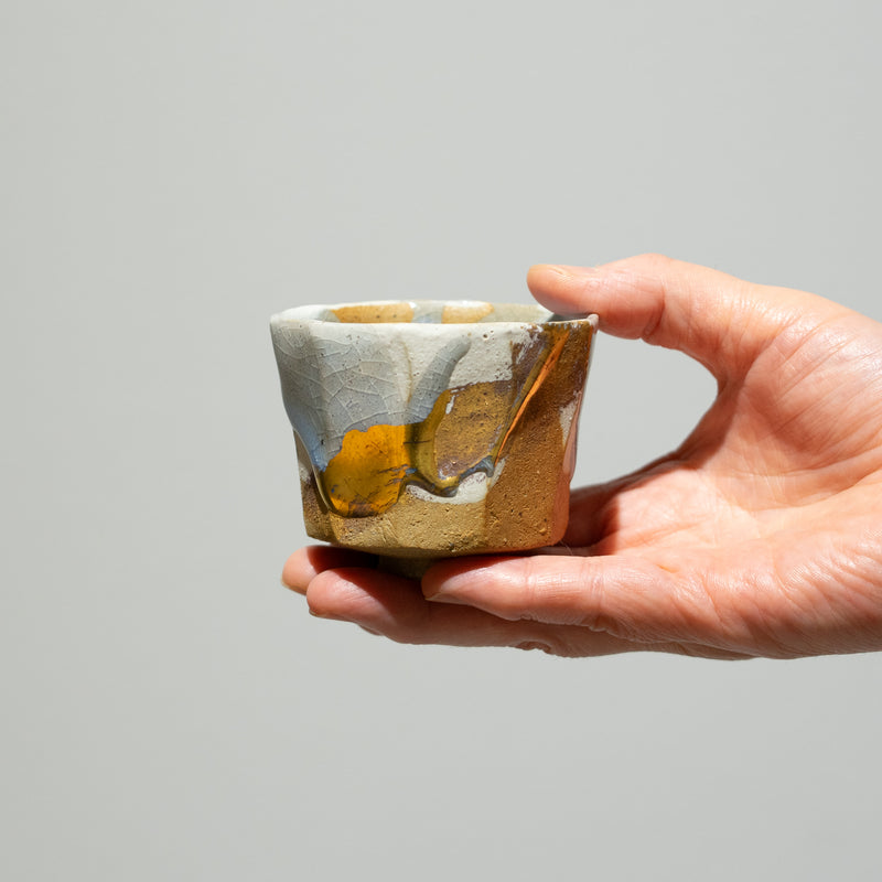 <tc>Hosai Matsubayashi / Sake Cup Geppaku Glaze (Gold Paint)</tc>