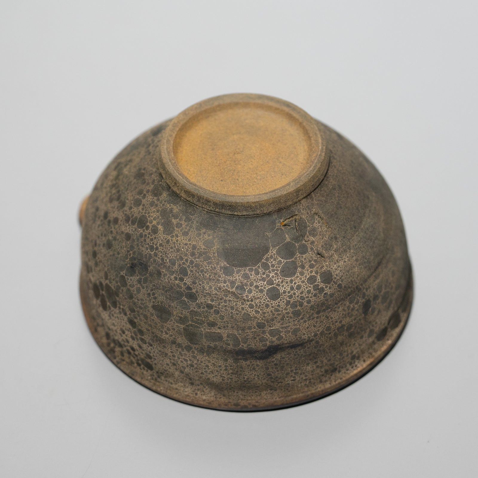 赤土MoonSurface 片口（一点物） – HULS GALLERY TOKYO | 現代工芸