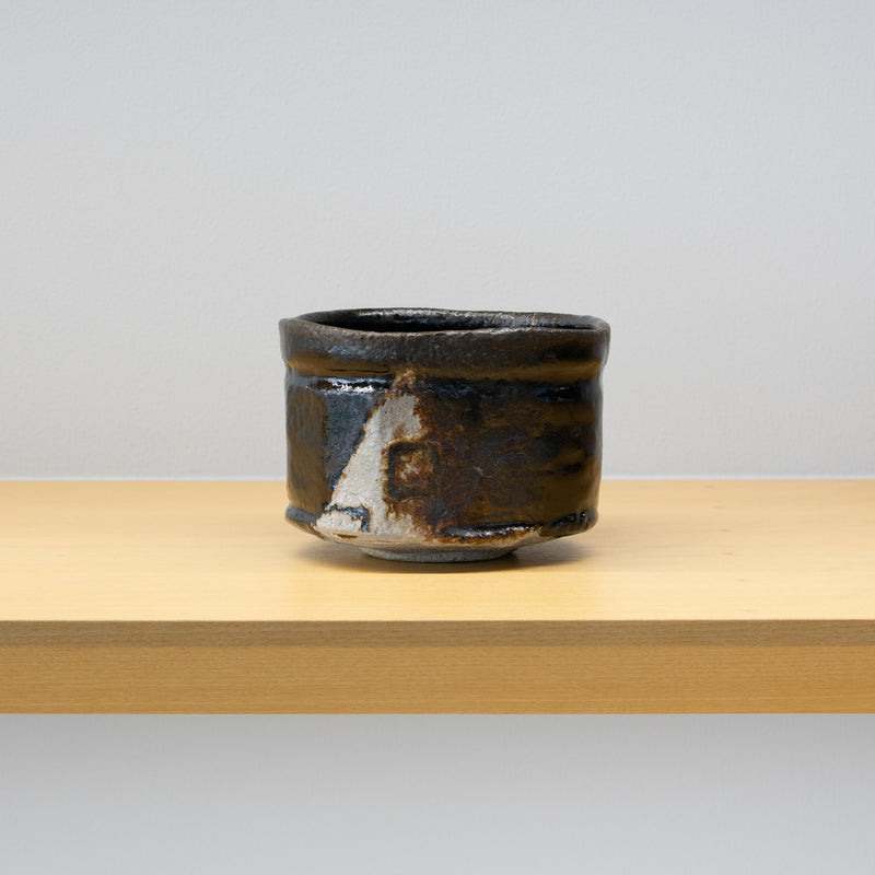 <tc>Ryotaro Kato / Kuro-Oribe Tea Bowl</tc>