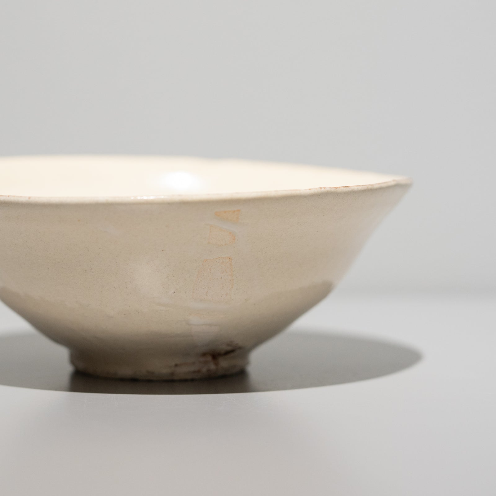 吉野桃李 / 萩粉引茶碗（一点物） – HULS GALLERY TOKYO | 現代工芸