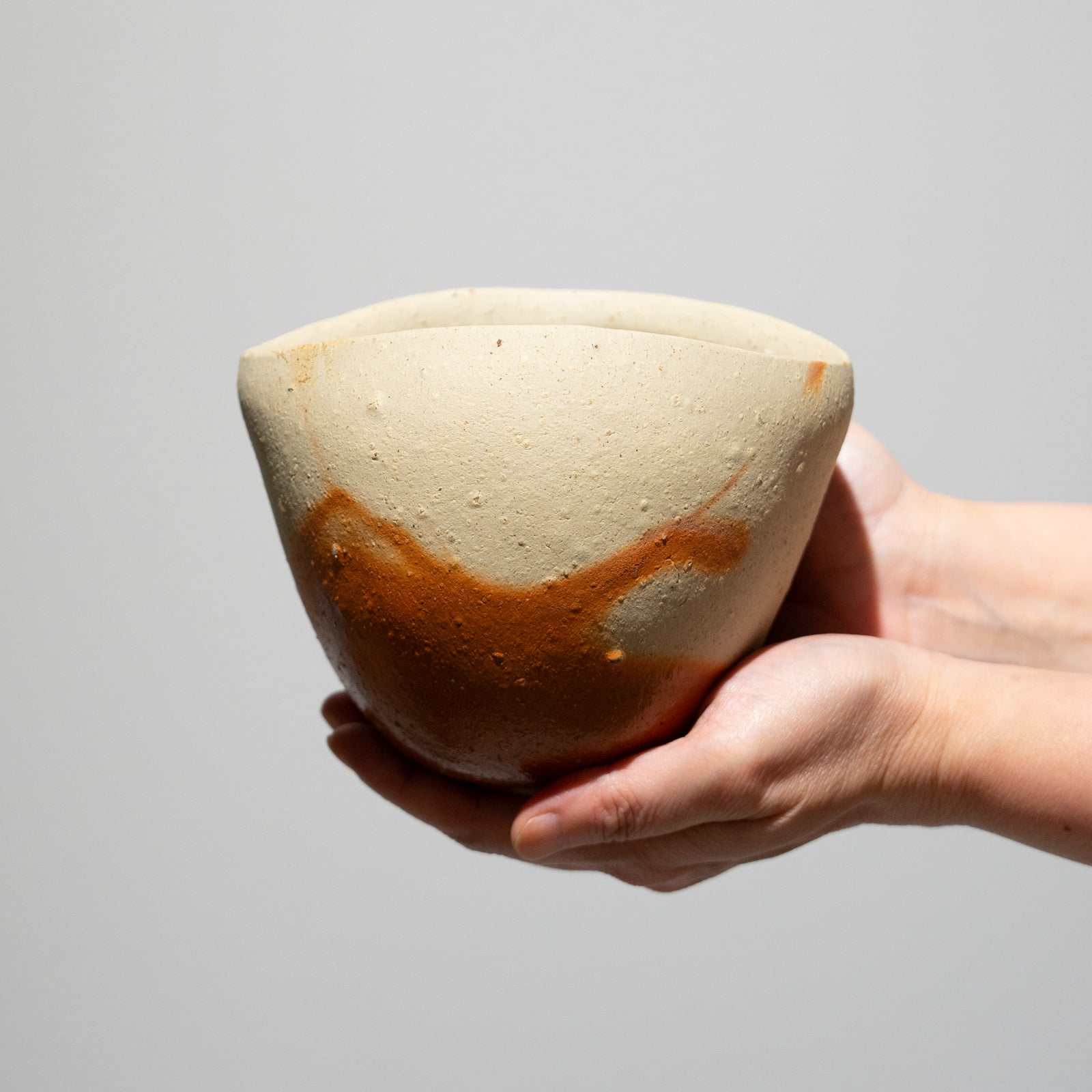 伊勢崎晃一朗 / 備前 茶碗 ヒダスキ（一点物） – HULS GALLERY TOKYO