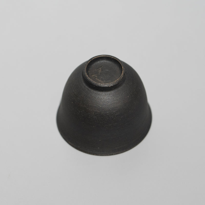 伊藤成二 / 黒 茶杯（内銀彩）