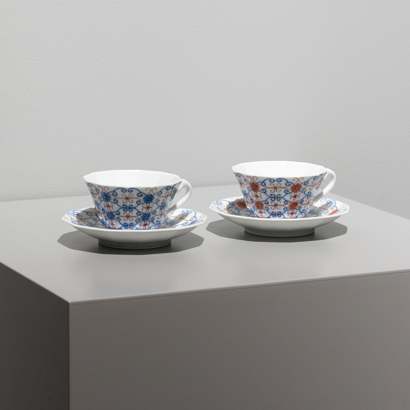 Dodecagonal Coffee Cup & Saucer (Sarasa Blue) – HULS GALLERY