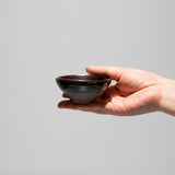 <tc>Kenta Nakazato / Sake Cup with Iron Glaze</tc>