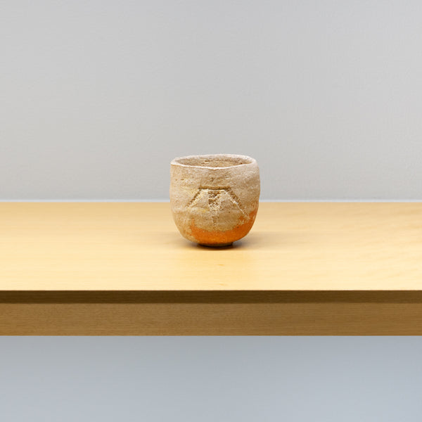 柳下秀器 井戸 ぐい呑 盃 酒呑 茶杯 酒器 茶器 栞 共布 共箱 柳下秀器 井戸 ぐい呑 盃 酒呑 茶杯 酒器 茶器 栞 共布 共箱