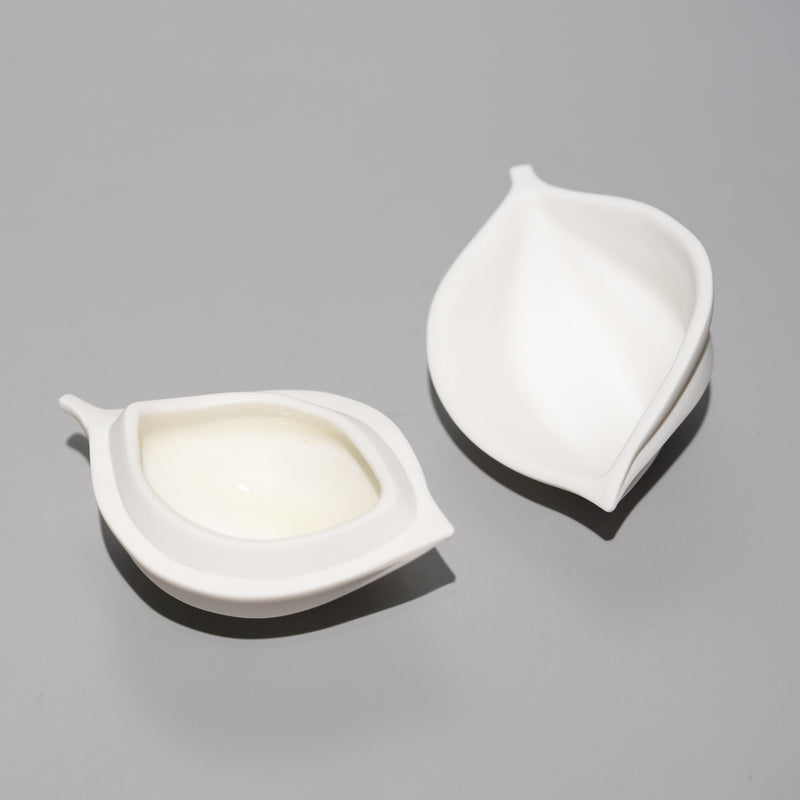 高橋奈己 / 白磁の実（一点物） – HULS GALLERY TOKYO | 現代工芸