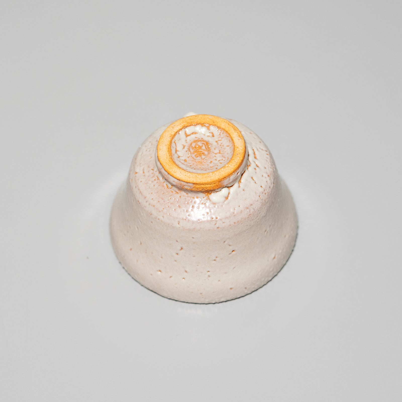 田原崇雄 / 白釉ぐい呑（一点物） – HULS GALLERY TOKYO | 現代