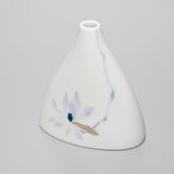 <tc>Triangle flower Vase (Magnolia)</tc>