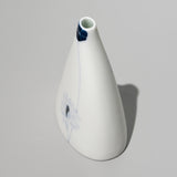 <tc>Triangle flower Vase (Lotus)</tc>