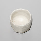 <tc>Raizan Yasunaga / White Karatsu Faceted Sake Cup</tc>