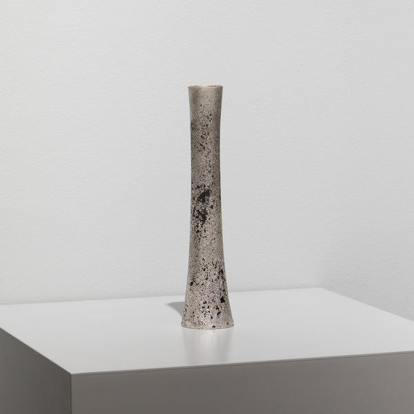 岩佐昌昭 / 銀彩花入（一点物） – HULS GALLERY TOKYO | 現代工芸