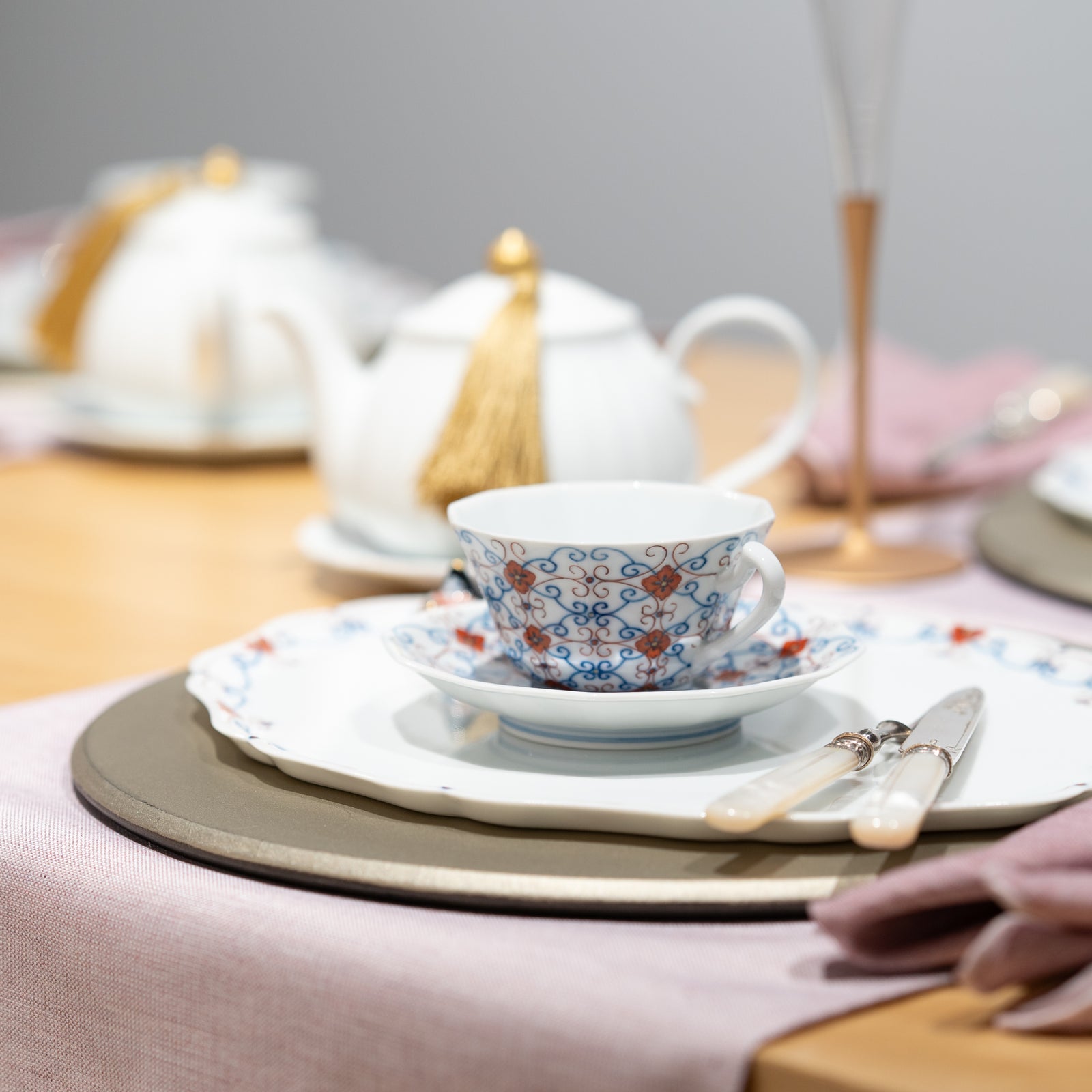 Dodecagonal Coffee Cup & Saucer (Sarasa Blue) – HULS GALLERY